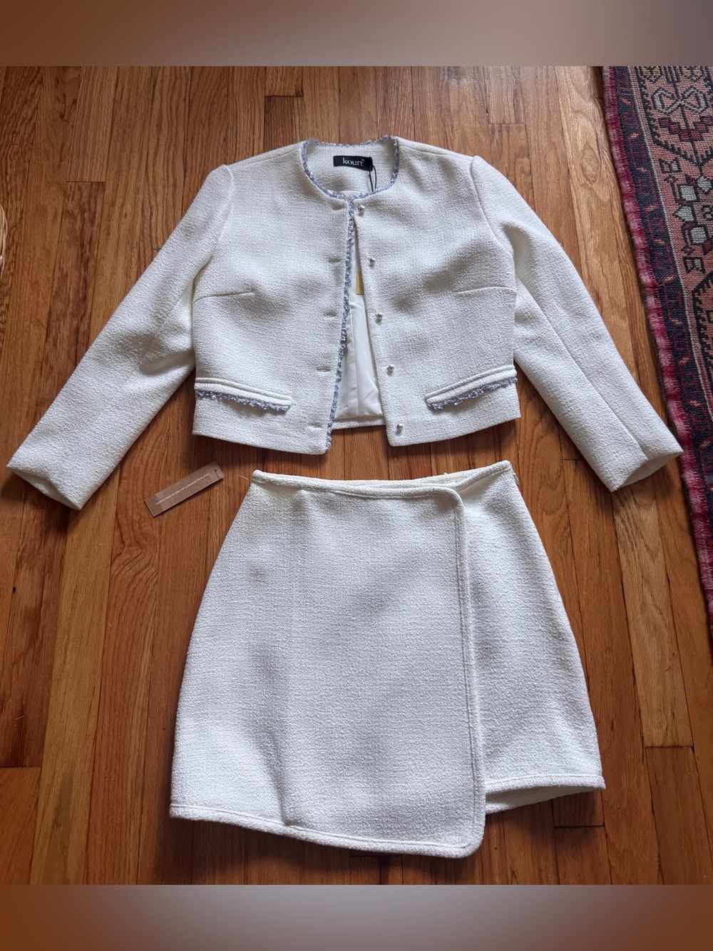 White tweed skirt suit set - Picture 13 of 16